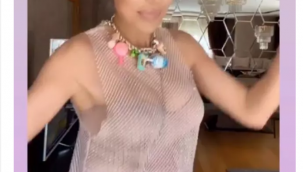 Fileli elbisesiyle mest etti... 