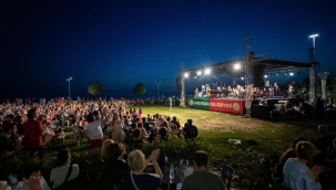 Karşıyaka'da müzik şöleni