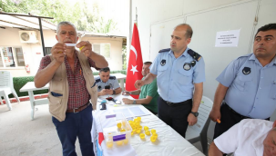 Bayraklı'da kurban satış yerleri kurası çekildi