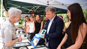 Bornova'da kursiyerlerin sergi heyecanı