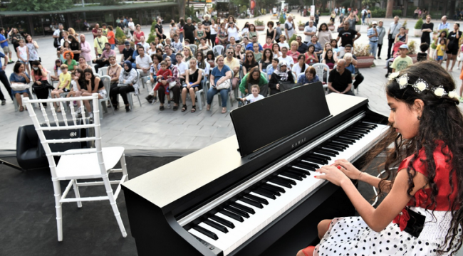 Dünya Müzik Günü'nde kursiyerler sahne aldı