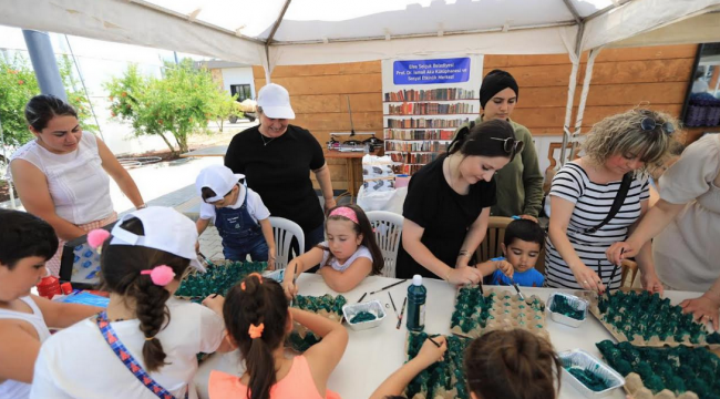 Efes Selçuk'ta atıklar kuş evi oldu