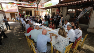 İzmir Valisi Köşger, Narlıdere'yi ziyaret etti