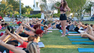 Karşıyaka'da "Dünya Yoga Günü"