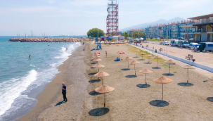 Körfezin tek Mavi Bayraklı Plajı yaza hazır