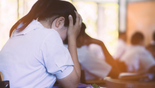 "Meslek arayışı kimlik arayışının önüne geçmesin"