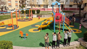 Yunusemre'de parklar yenilendi