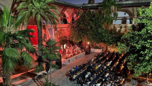 Ada, yaz boyunca güzelleşiyor