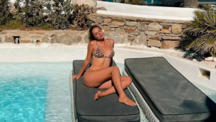 Ecenaz Üçer'den bikinili poz! 