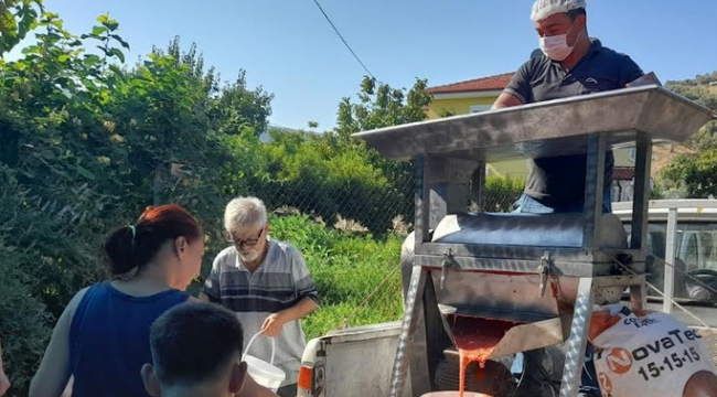 Efes Selçuk'ta salça zamanı 