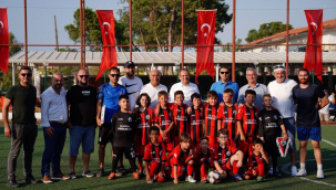 Ayvalık'ta 30 Ağustos Atatürk Kupası Futbol Turnuvası başladı