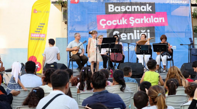 Çocuk şenliği tamam; Sırada çocuk korosu var