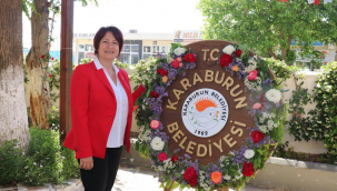 Karaburun Belediyesi üniversite adaylarının yanında