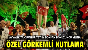Ayvalık'ta Cumhuriyet'in Doksan Dokuzuncu yılına özel görkemli kutlama