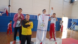 Germencikli sporcular gururlandırdı