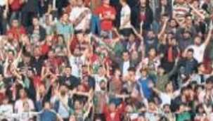 Karşıyaka tribünde farklı