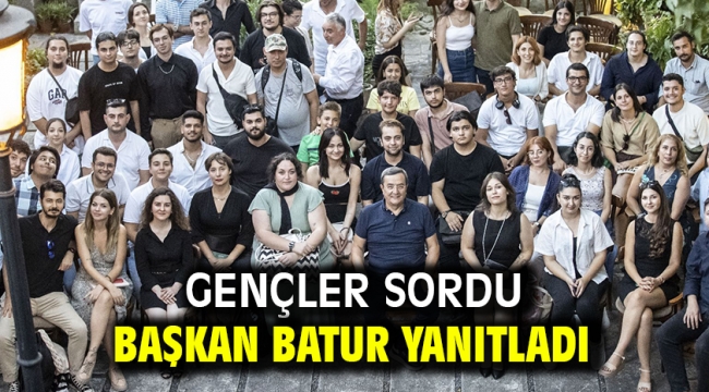 Gençler sordu Başkan Batur yanıtladı