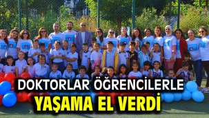 Doktorlar öğrencilerle yaşama el verdi