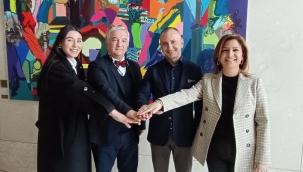 HYATT REGENCY İZMİR İSTİNYE PARK OTELE ETİK'TEN BAŞARI PLAKETİ