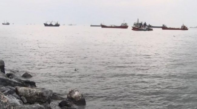 Korku dolu anlar: Marmara Denizi'nde gemi battı!