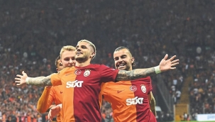 Aslan üçlük attı