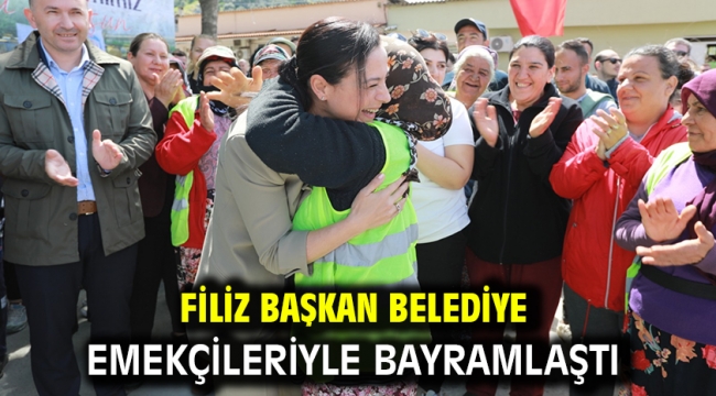 Filiz Başkan Belediye Emekçileriyle Bayramlaştı
