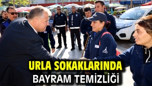 Urla Sokaklarında Bayram Temizliği
