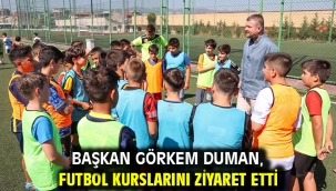 Başkan Görkem Duman, futbol kurslarını ziyaret etti