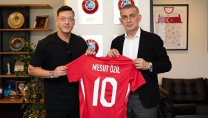 Mesut Özil'den TFF Başkanı Hacıosmanoğlu'na ziyaret