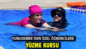 Yunusemre'den Özel Öğrencilere Yüzme Kursu