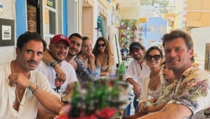 Kıvanç Tatlıtuğ ile Başak Dizer, dostlarıyla yaza veda ettiler