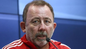 Beşiktaş'ta Hüseyin Yücel de Serdal Adalı da Sergen Yalçın ile çalışmak istiyor