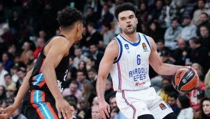 Anadolu Efes, Paris'te kaybetti