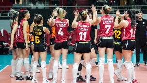 Galatasaray Daikin, Olympiakos'u 5 sette devirdi!