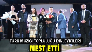 Türk Müziği Topluluğu Dinleyicileri Mest Etti 