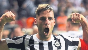 Altay dibe çöktü Paixao zirveye çıktı