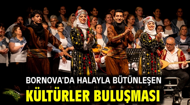 Bornova'da halayla bütünleşen kültürler buluşması