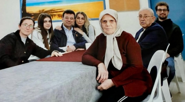 Ekrem İmamoğlu, ailesiyle açık görüşteki buluşma sırasında çekilmiş fotoğrafı paylaştı