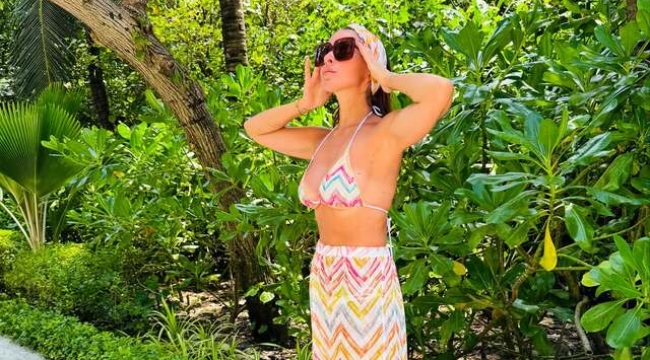 Hadise'nin Maldivler kaçamağı
