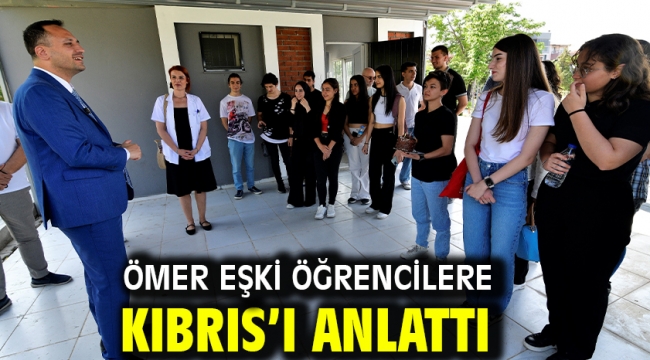 Ömer Eşki öğrencilere Kıbrıs'ı anlattı