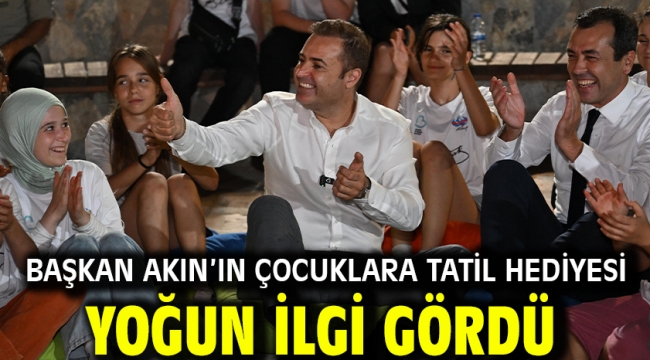 Başkan Akın'ın çocuklara tatil hediyesi yoğun ilgi gördü