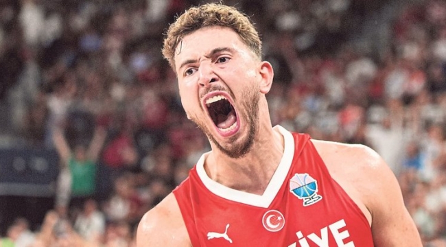 Devler sahnede