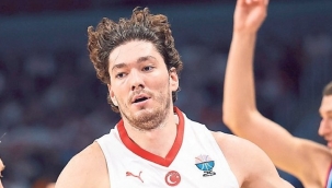 12 Dev Adam şov yaptı