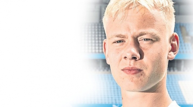 Aslan Rosengren'e kancayı taktı