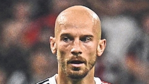 Kara Kartal'da moraller bozuk