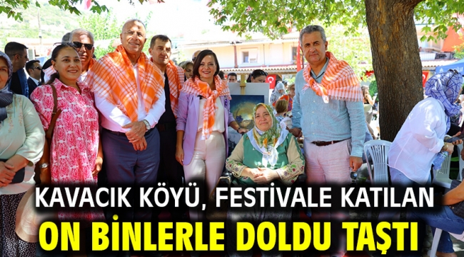 Kavacık Köyü, Festivale Katılan On Binlerle Doldu Taştı