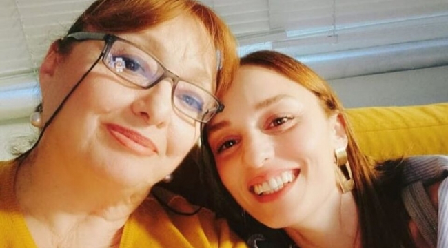 Nilperi Şahinkaya, annesine veda etti