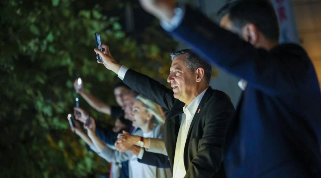 Özgür Özel'den olay iddia: 'Filistin'i Trump'a terk ediyor'