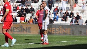 Derbide ortalığı karıştırmıştı! 44'lük golcüden özür!