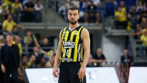 Fenerbahçe'nin kaptanı Melih Mahmutoğlu alkollü araç kullanırken yakalandı